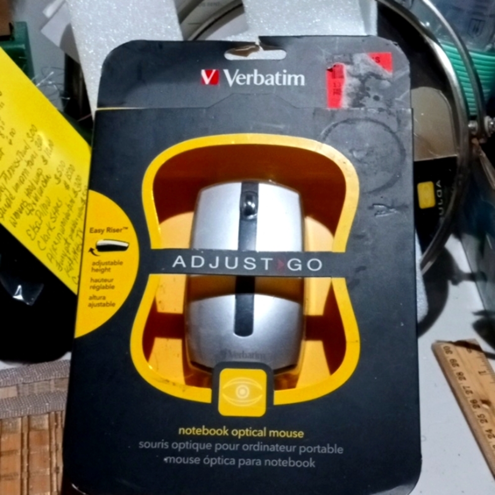 Left-handed mouse